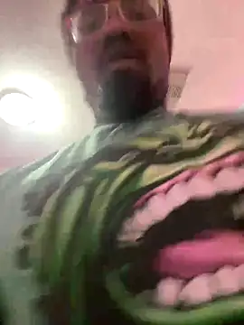 ReShawn24TM online show from November 21, 11:40 pm