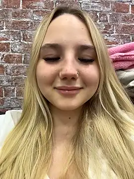 Sky Cutie online show from November 28, 4:26 am