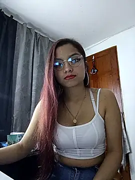 NaughtyLola 26 online show from September 29, 9:20 pm