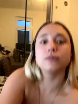 stelli 99 online show from November 27, 3:04 pm