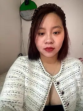 maianhcute online show from November 19, 1:49 am