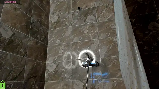 Adeline Perle online show from October 23, 1:33 am