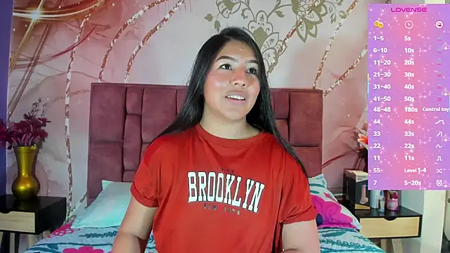 luna maisonn online show from September 29, 8:14 pm