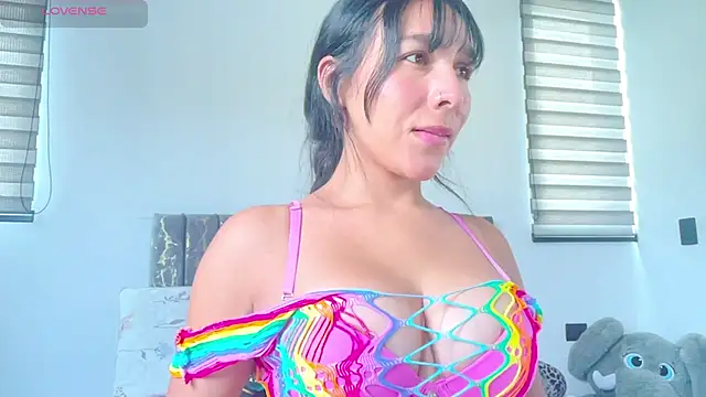 greciadom555 online show from November 30, 8:57 pm