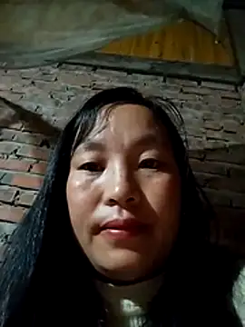 miss-su online show from February 18, 6:51 pm