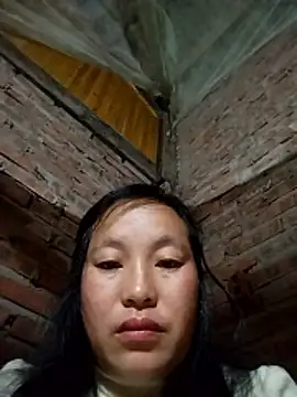 miss-su online show from February 19, 9:13 pm