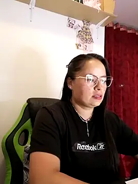 Daliz Leon online show from October 9, 2:15 am