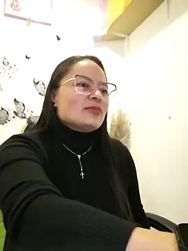 Daliz Leon online show from September 19, 2:32 am