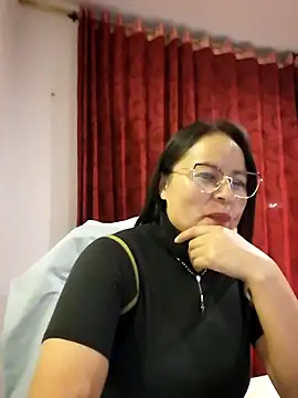 Daliz Leon online show from October 11, 2:49 am