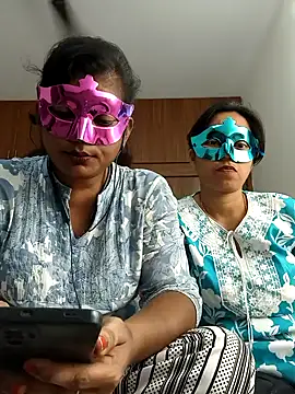 your chandni04 online show from September 22, 9:41 am