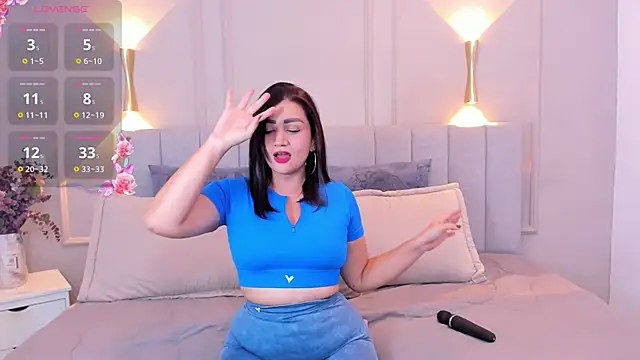 victoria bourne online show from November 15, 7:26 pm