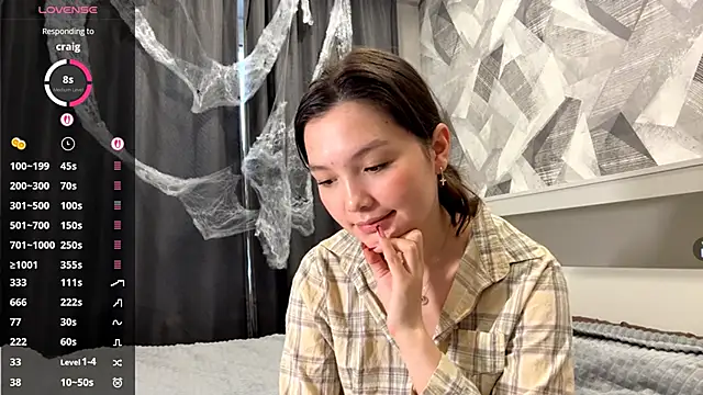 KiraVelvet online show from November 3, 9:57 am