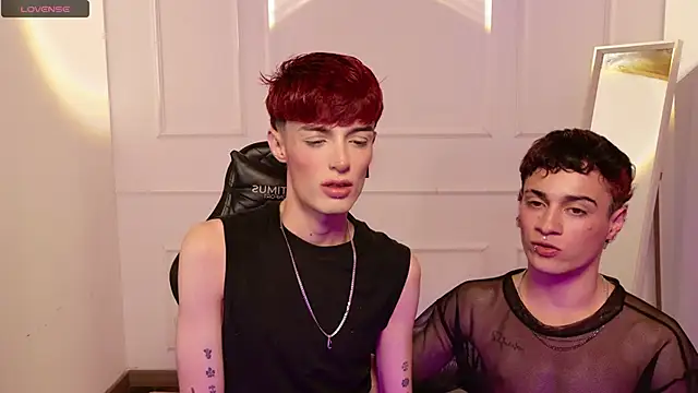 DougieXNova online show from November 2, 4:38 am