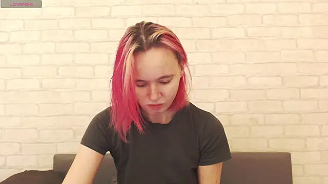 Ericha Stone online show from November 3, 4:27 am