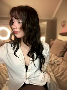 YourLittleDevil online show from October 20, 2:20 pm