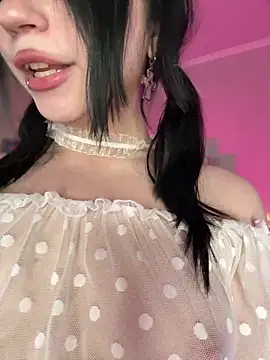 YourLittleDevil online show from February 16, 7:52 am