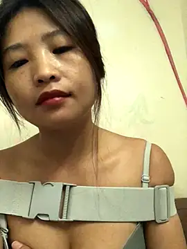 Snapshot of LiLy-0477 chatting on October 6, 9:37 am LiLy-0477 online show from October 6, 9:37 am