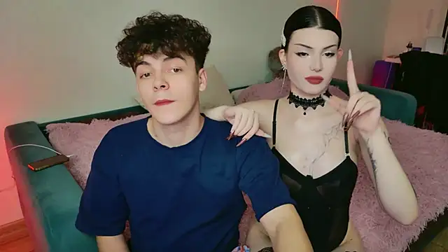 Alice18James online show from November 9, 4:47 pm