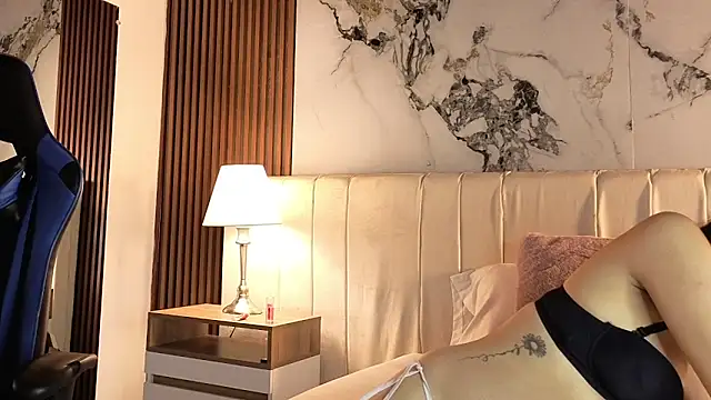 AmmyThompson   online show from October 11, 11:47 am