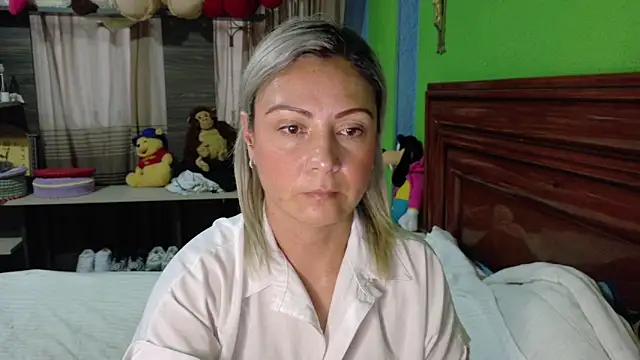  Charlize theron  online show from February 14, 11:07 pm