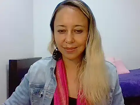 leah susman online show from October 11, 3:22 am