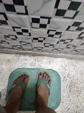 meenu bhabhi547 online show from October 21, 2:15 am