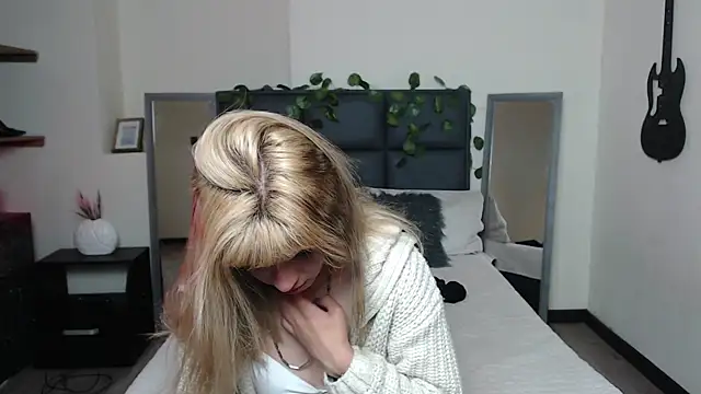 Amnesia  online show from November 27, 1:03 pm