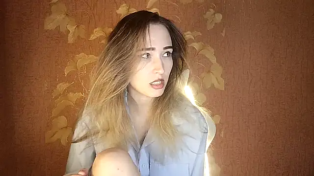 Awora Wolf online show from September 18, 6:17 pm