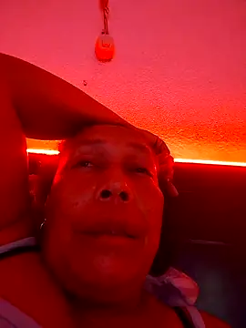 Naomi-Mature online show from February 13, 7:15 pm