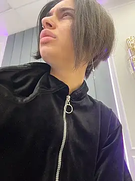 VioletAsh online show from January 18, 4:09 am