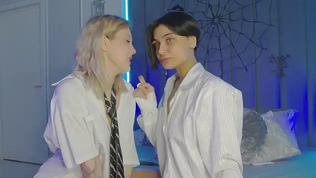 VioletAsh online show from October 29, 10:01 pm