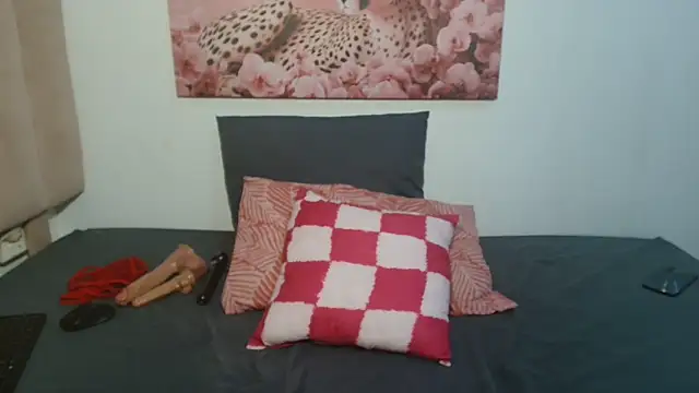 GorillaGripCunt77 online show from February 3, 6:22 am