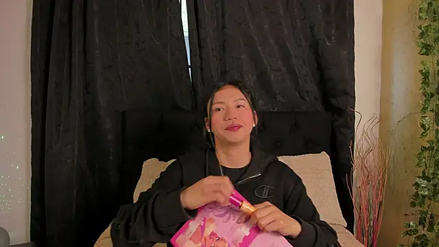 Tiffany Nm online show from November 17, 1:01 pm