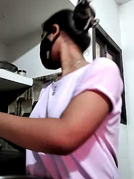 layra 9900 online show from December 15, 8:30 am