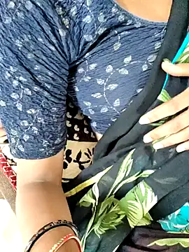 AnanyaKapoor89 online show from September 25, 8:24 am