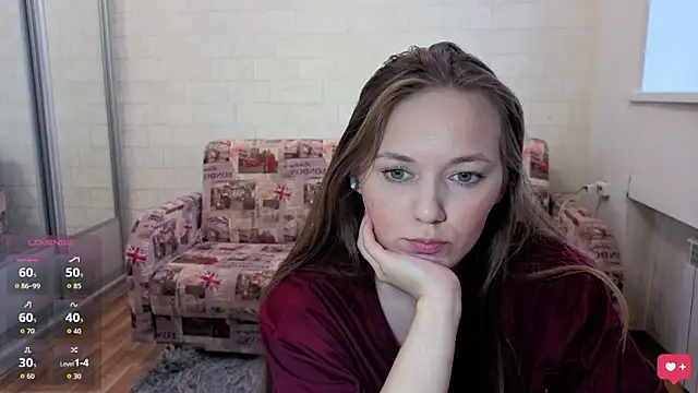 AlisaWyn online show from November 13, 9:30 am