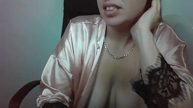 amberrose094 online show from September 18, 8:29 pm