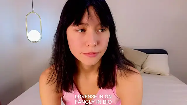 BritniBers online show from November 6, 11:05 am