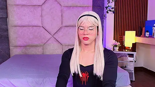 Slenna Moon online show from December 5, 2:33 am