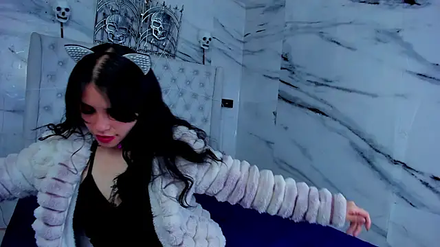 Ari and Storm online show from November 1, 4:05 am