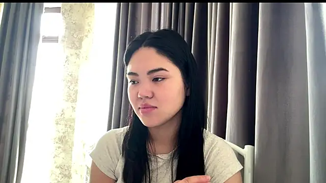 Snapshot of MIMIMary chatting on October 24, 7:15 am MIMIMary online show from October 24, 7:15 am