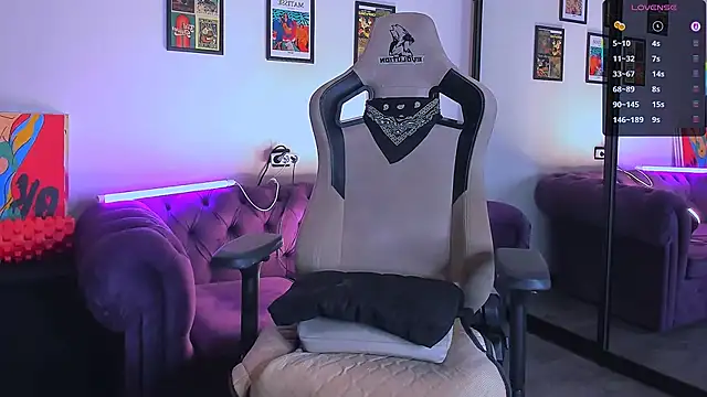 Snapshot of crazy_Babyy6996 chatting on October 21, 12:31 pm crazy Babyy6996 online show from October 21, 12:31 pm