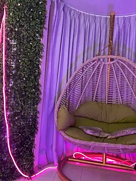 Kiara Zahiri   online show from September 16, 10:56 am