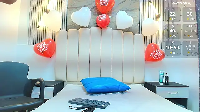 agatha fit online show from February 14, 1:24 pm