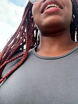 Snapshot of Sweet-Jade chatting on September 16, 9:45 pm Sweet-Jade online show from September 16, 9:45 pm