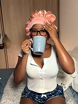 Snapshot of Sweet-Jade chatting on September 24, 9:19 am Sweet-Jade online show from September 24, 9:19 am