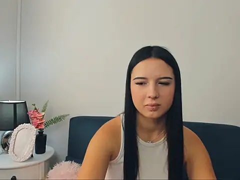 TaliaAdorable online show from October 4, 7:47 am