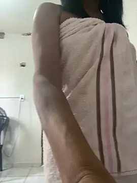 Katianesantos online show from February 1, 6:17 pm