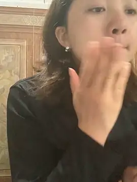 Lonnina online show from October 9, 1:32 am