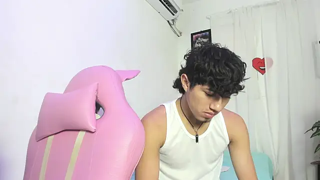 Laura and Kevin online show from February 12, 8:21 pm